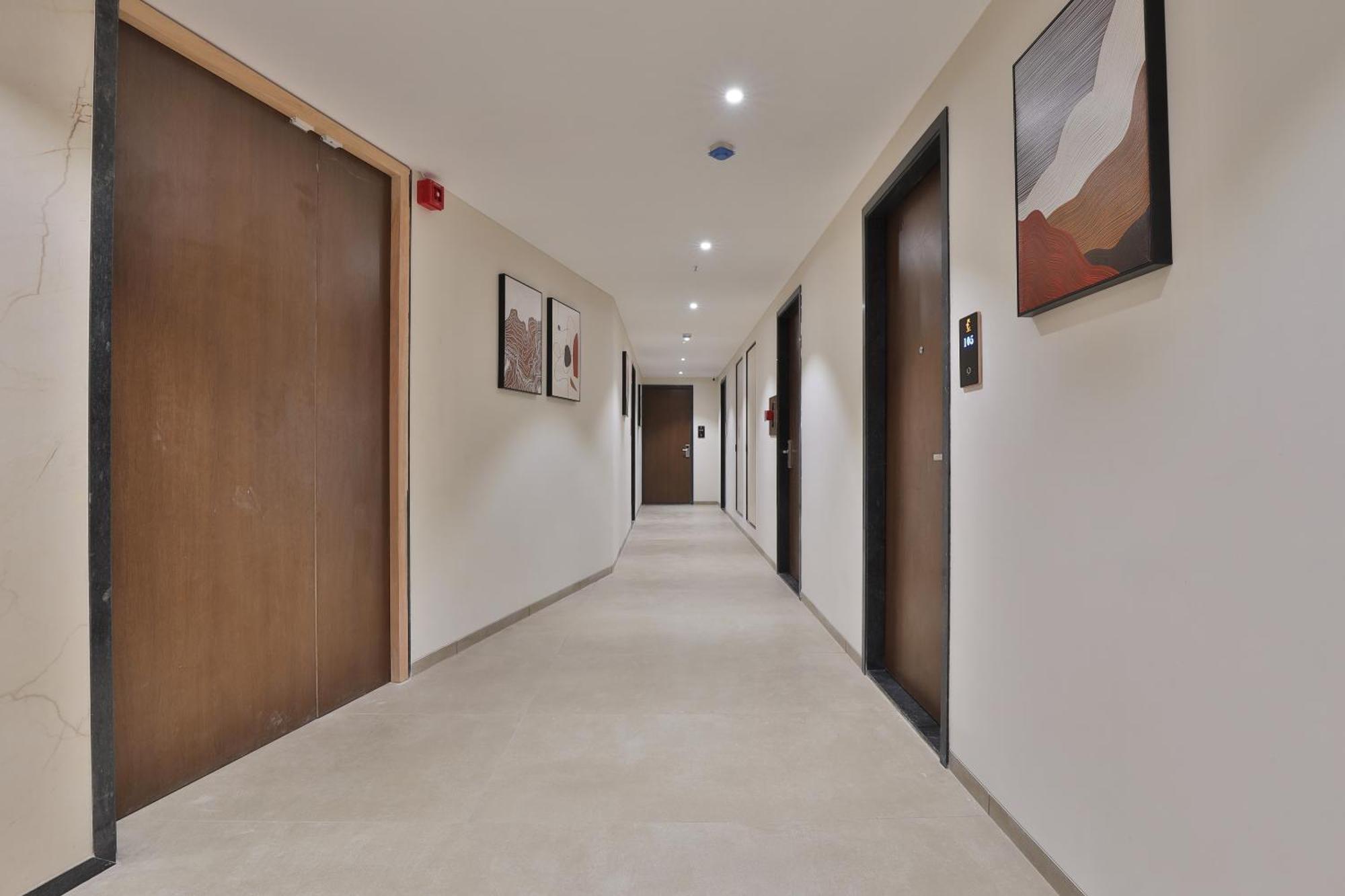 Hotel Elements Surat Exterior photo
