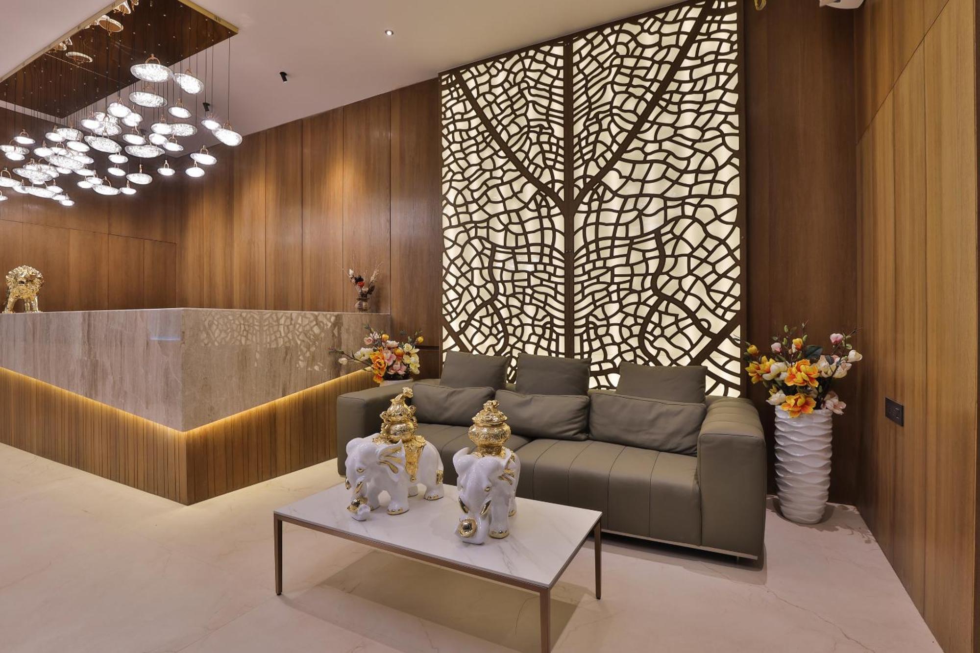 Hotel Elements Surat Exterior photo