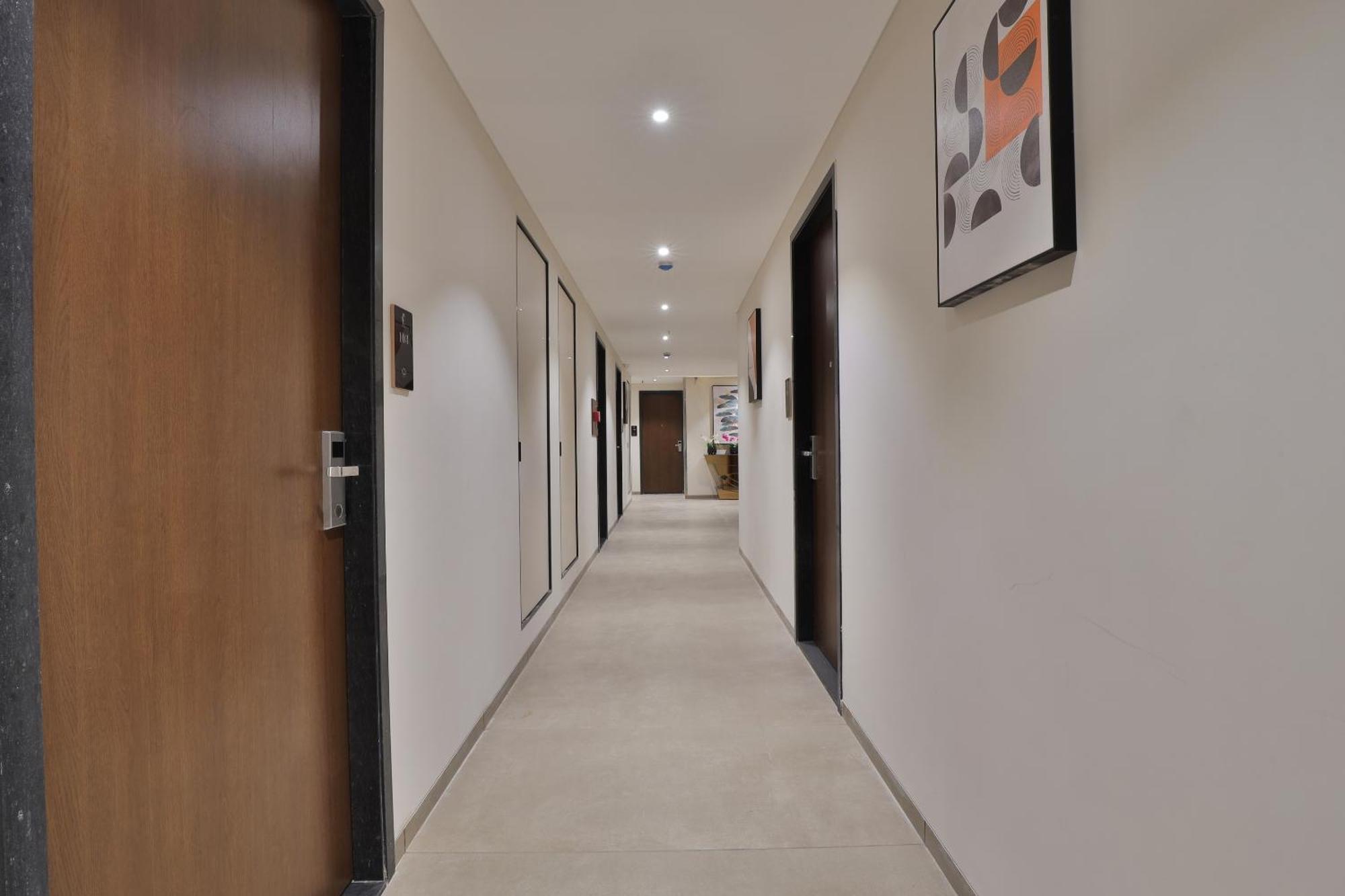 Hotel Elements Surat Exterior photo